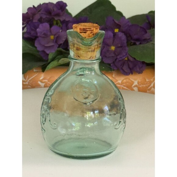 Vintage Green Glass Cruet / Decanter With Cork Stopper - Picture 5 of 10